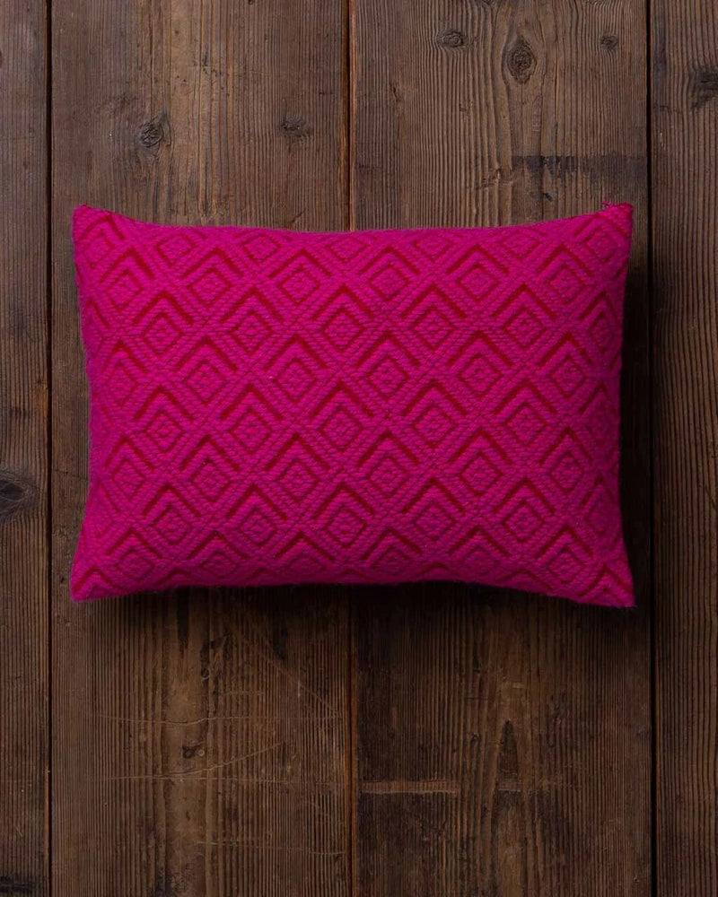 alicia adams alpaca mystic pillow, alpaca pillow, alpaca throw pillow, alpaca decorative pillow, alpaca vs cashmere, shocking pink and scarlet alpaca throw pillow