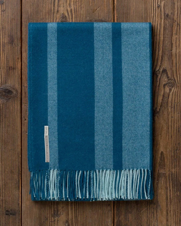 alicia adams alpaca brooklyn throw, alpaca blanket, alpaca throws and blankets, 100 alpaca blanket, cable knit baby alpaca throw, oceanside blue alpaca throw