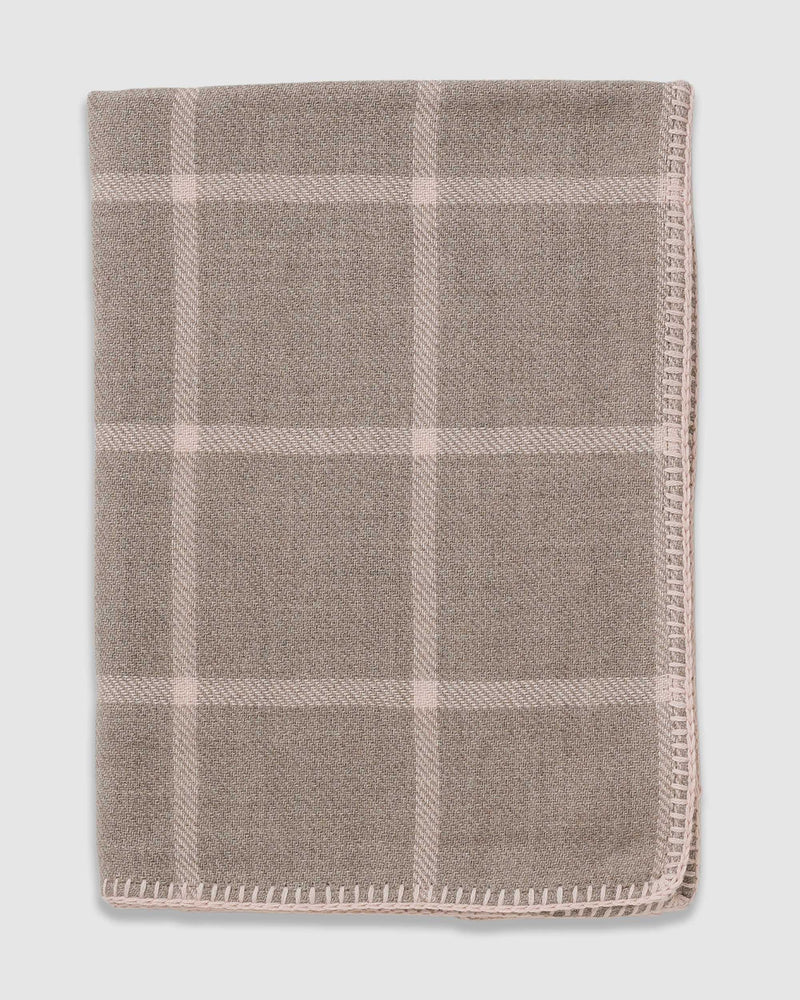 Graydon Throw