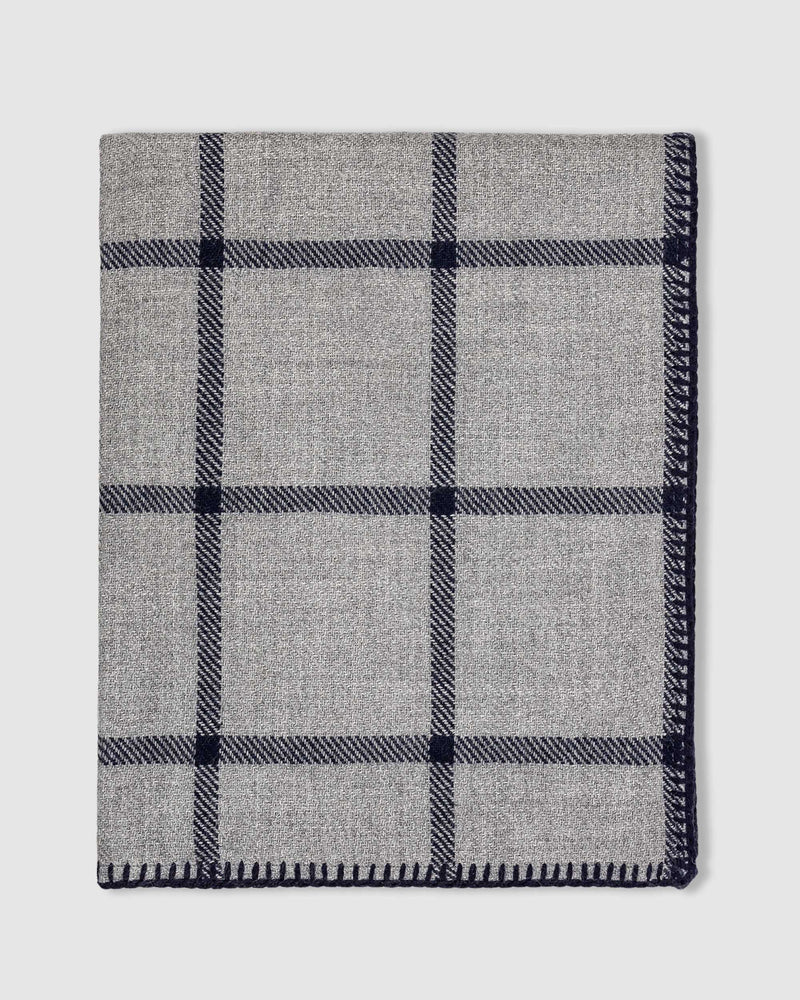 Graydon Throw