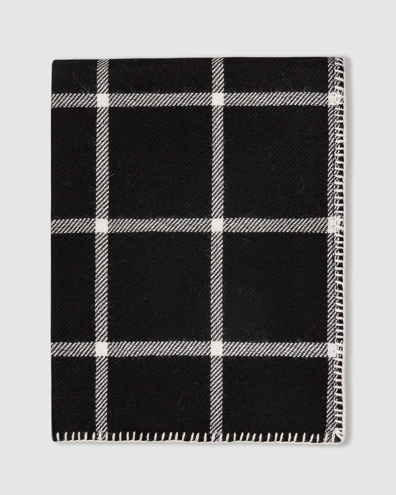 Graydon Throw