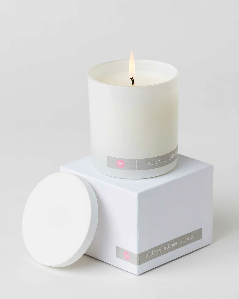 alicia adams alpaca home fragrance, alicia adams alpaca candle, luxury room candle, luxury home fragrance, candle gift with bow, candle gift in box