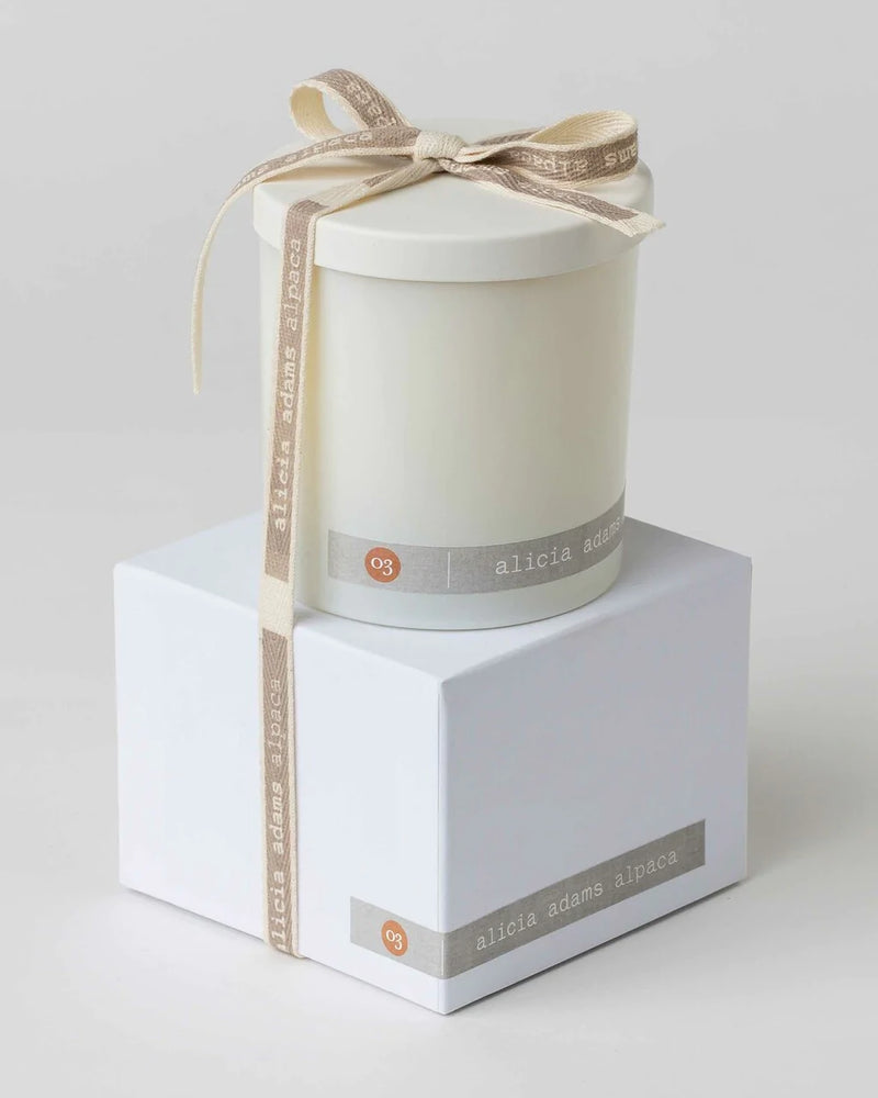 alicia adams alpaca home fragrance, alicia adams alpaca candle, luxury room candle, luxury home fragrance, candle gift with bow, candle gift in box